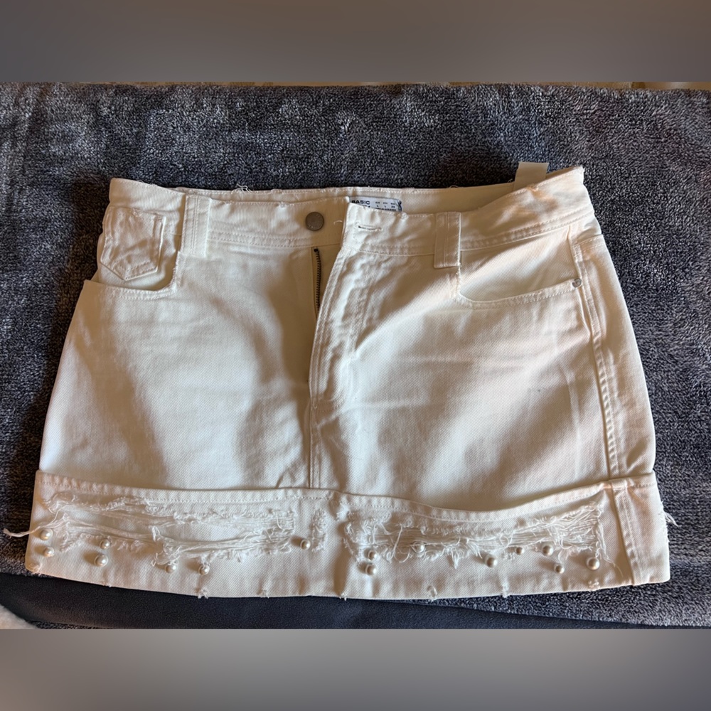 Zara White Mini Skirt with Pearl Trim